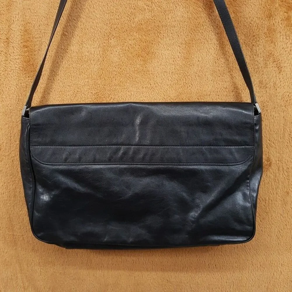 BALENCIAGA Large Black Leather Agneau Grungy Messenger Bag Crossbody $2290